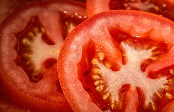 Lycopene-rich foods such as tomato Diet to Have Perfect Skin 