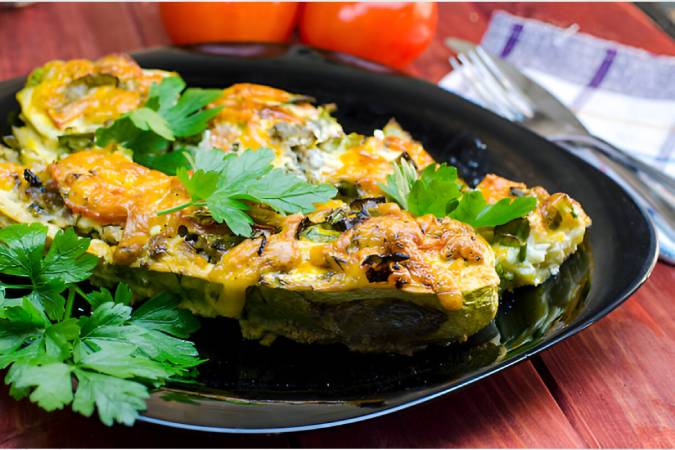 Colombian-style zucchini rellenos