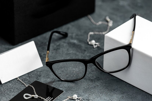 Contemporary Prescription Glasses for Enhanced Style & Vision